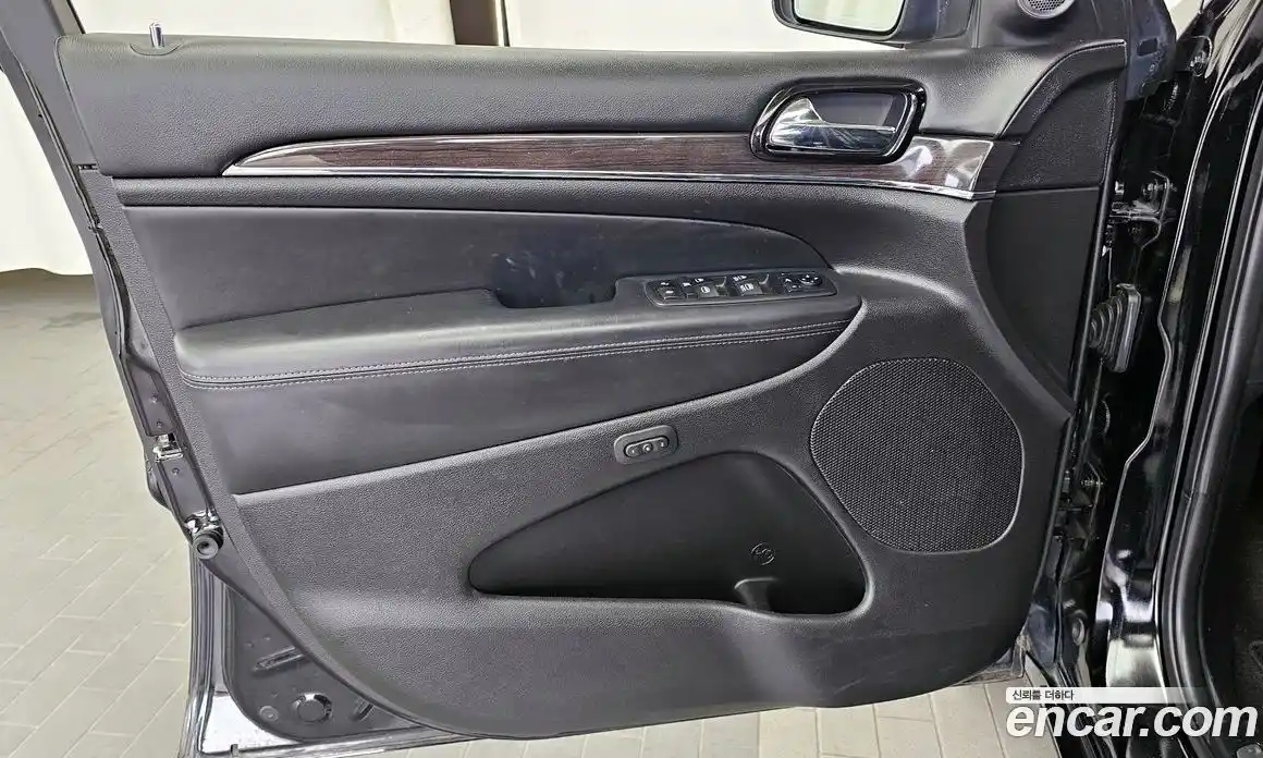 Jeep Cherokee 2021 3.6 автомат (гидро), фото 14