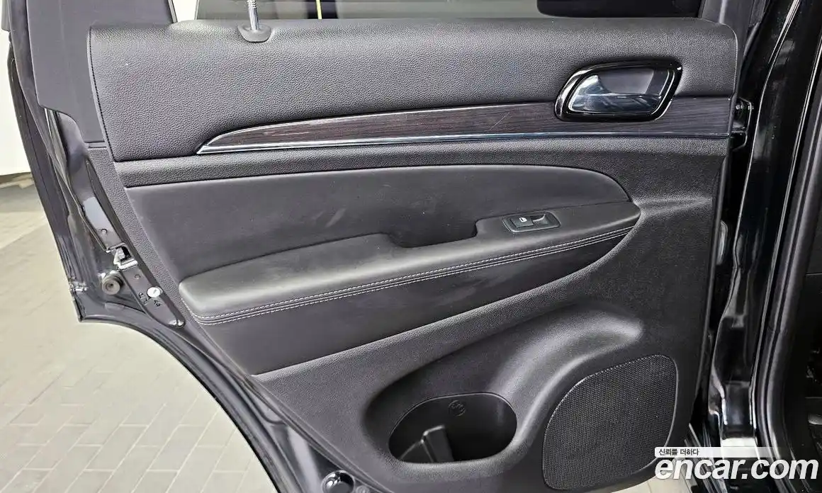 Jeep Cherokee 2021 3.6 автомат (гидро), фото 15