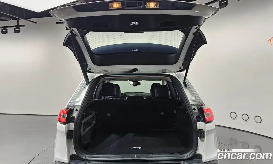 Jeep Cherokee 2014 2.0 автомат (гидро), фото 19