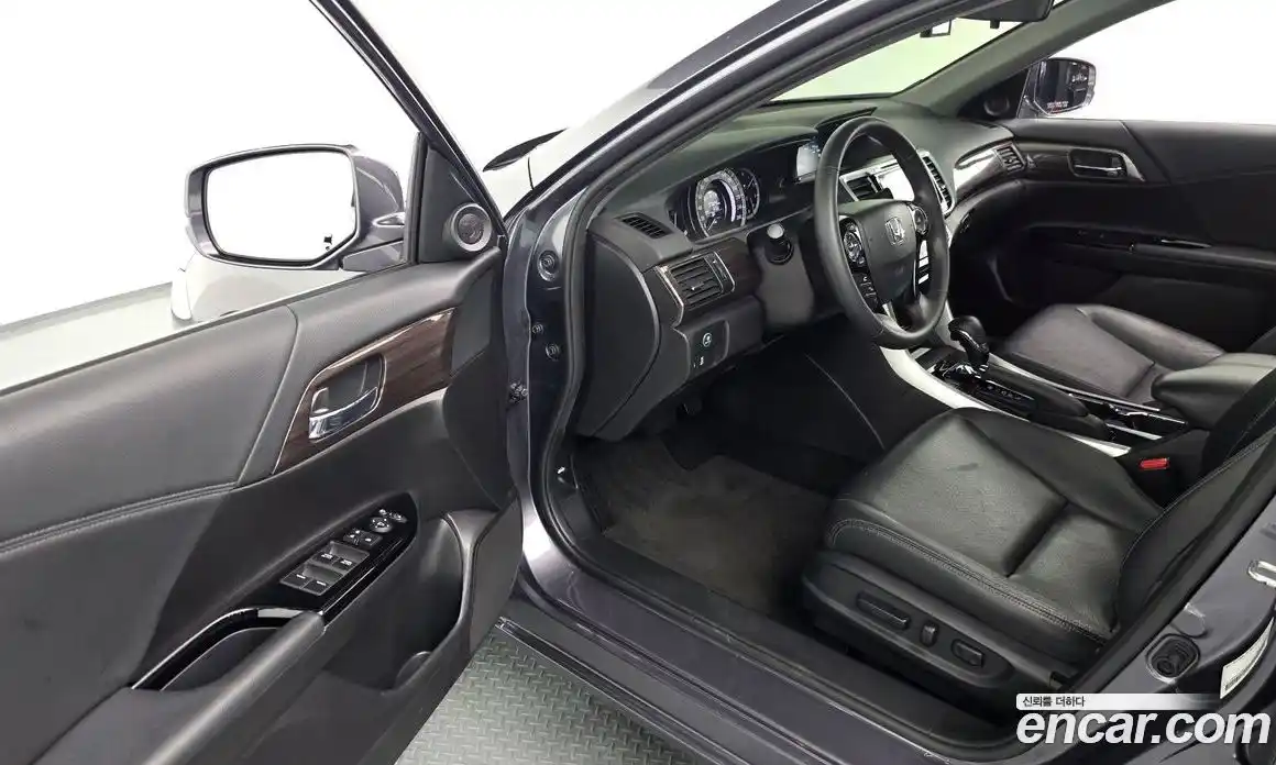 Honda Accord 2017 2.4 автомат (гидро), фото 12