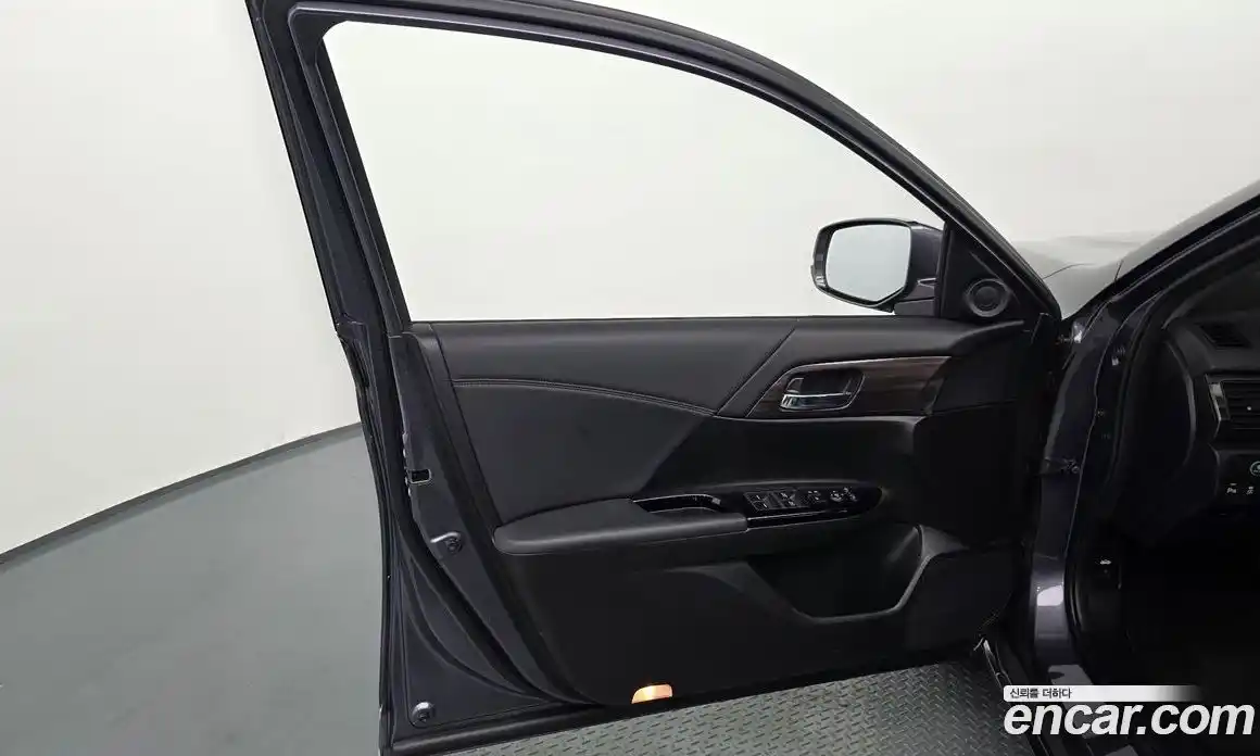 Honda Accord 2017 2.4 автомат (гидро), фото 13