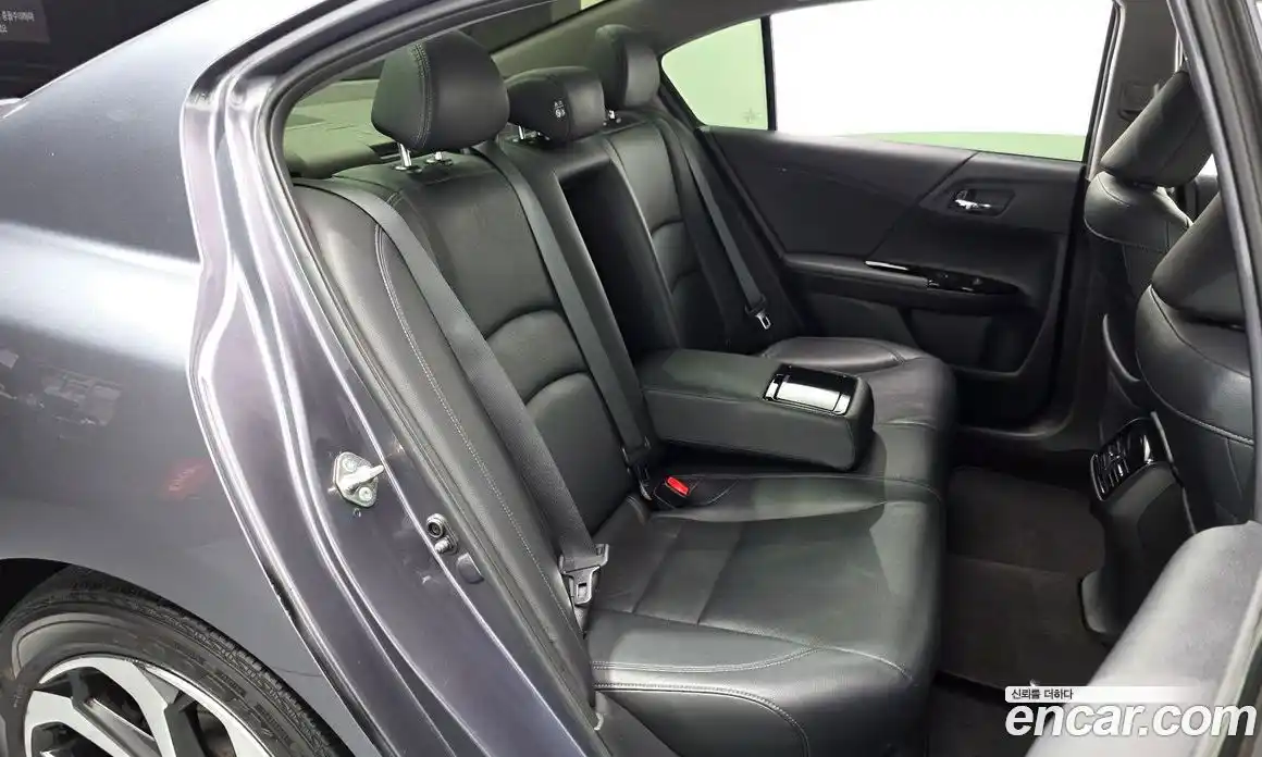 Honda Accord 2017 2.4 автомат (гидро), фото 16