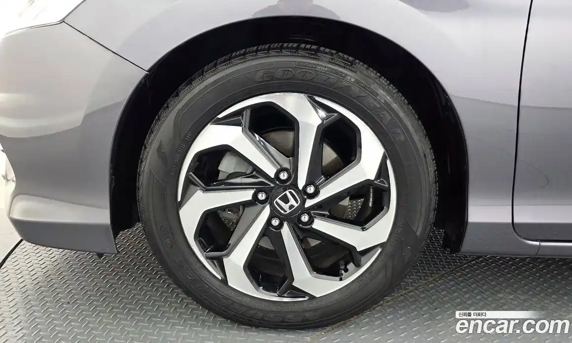 Honda Accord 2017 2.4 автомат (гидро), фото 4