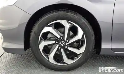 Honda Accord 2017 2.4 автомат (гидро), миниатюра 4