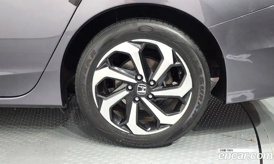 Honda Accord 2017 2.4 автомат (гидро), фото 6