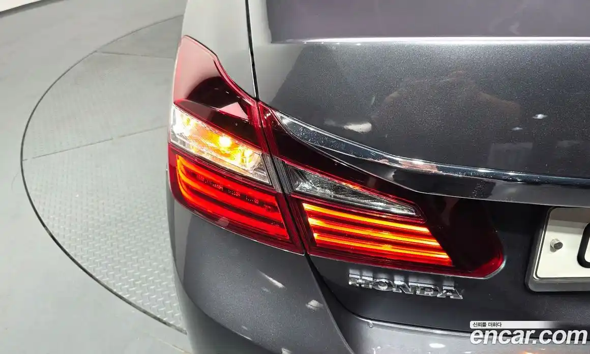 Honda Accord 2017 2.4 автомат (гидро), фото 8