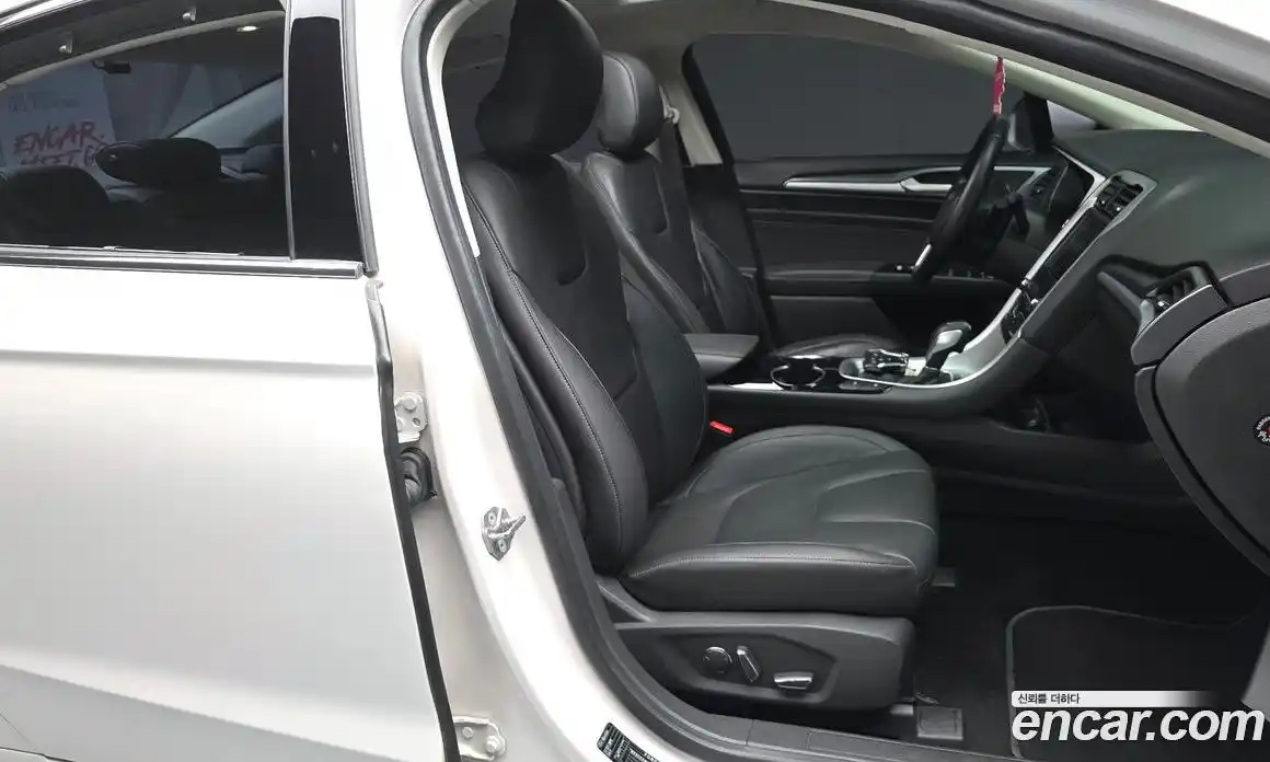 Ford Mondeo 2015 2.0 автомат (гидро), фото 11