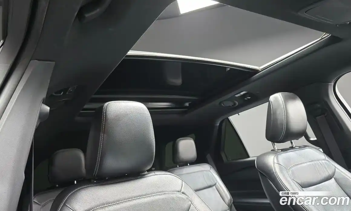Ford Explorer 2019 2.3 автомат (гидро), фото 25