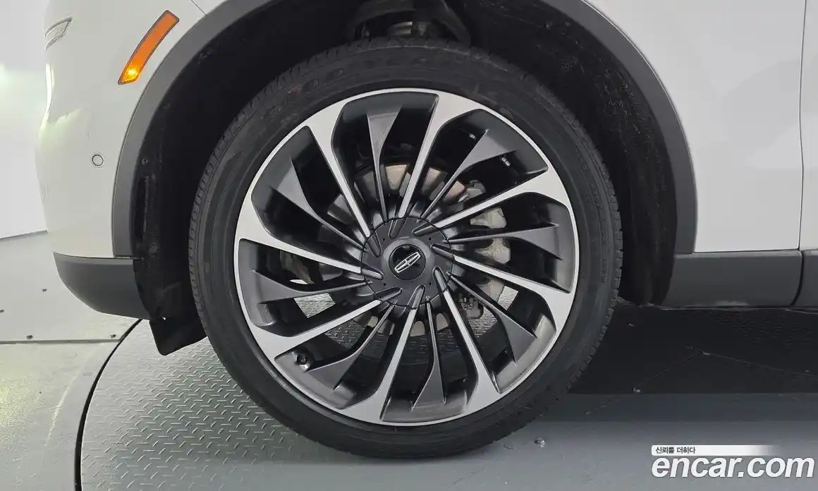 Lincoln Aviator 2022 3.0 автомат (гидро), фото 4 Lincoln Aviator 2022 3.0 автомат (гидро), фото 4