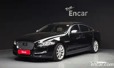 Jaguar XJ 2016 3.0 автомат (гидро), миниатюра 1 Jaguar XJ 2016 3.0 автомат (гидро), миниатюра 1
