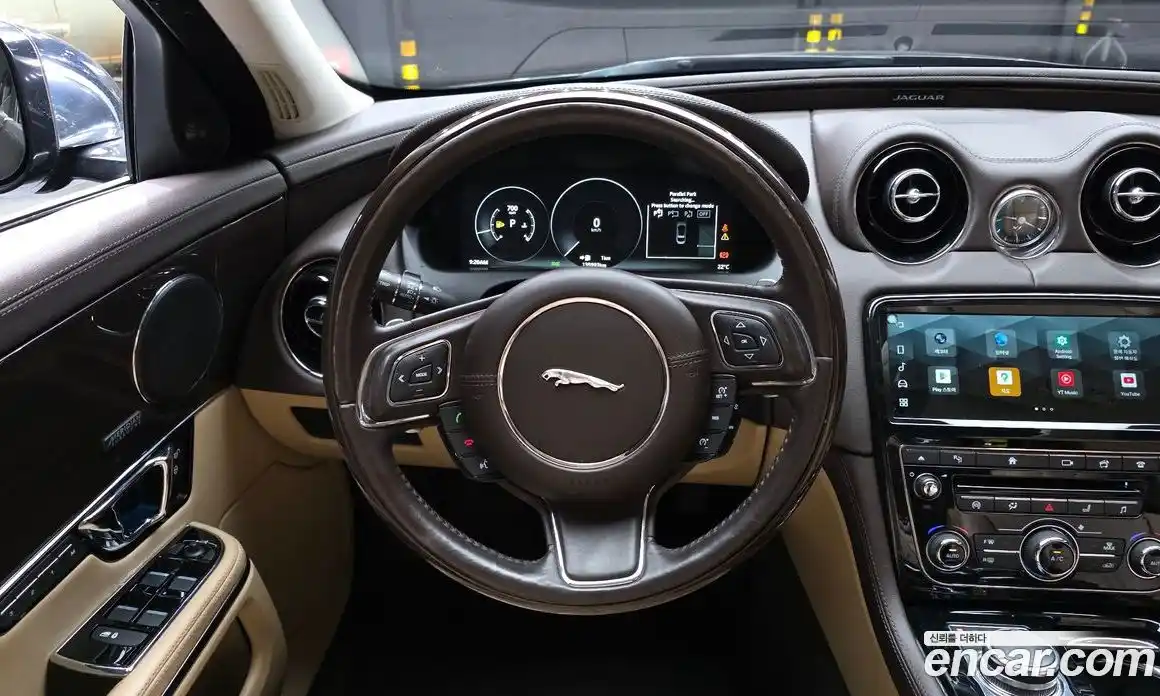 Jaguar XJ 2016 3.0 автомат (гидро), фото 13 Jaguar XJ 2016 3.0 автомат (гидро), фото 13