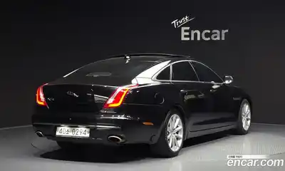 Jaguar XJ 2016 3.0 автомат (гидро), миниатюра 2 Jaguar XJ 2016 3.0 автомат (гидро), миниатюра 2