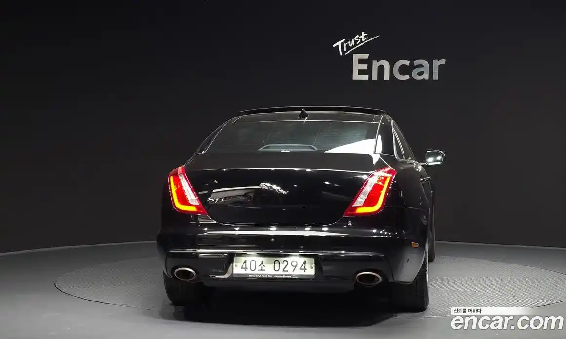 Jaguar XJ 2016 3.0 автомат (гидро), фото 4 Jaguar XJ 2016 3.0 автомат (гидро), фото 4