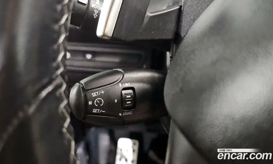 Peugeot 2008 2018 1.6 автомат (гидро), фото 17