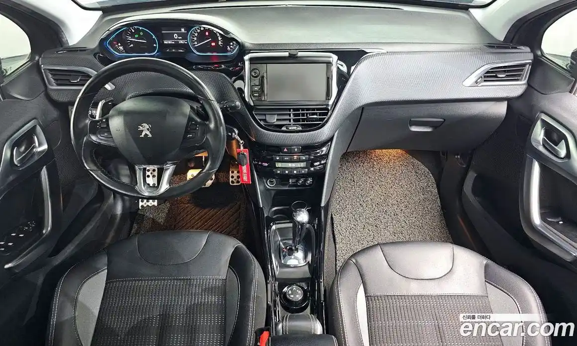 Peugeot 2008 2018 1.6 автомат (гидро), фото 7