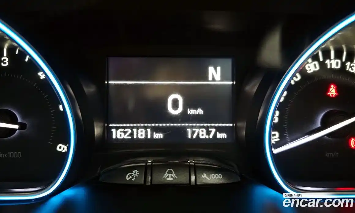 Peugeot 2008 2018 1.6 автомат (гидро), фото 8