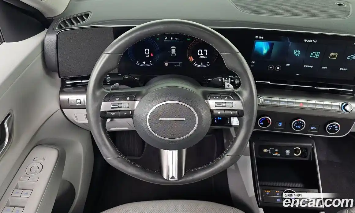 Hyundai Kona 2023 1.6 автомат (гидро), фото 13