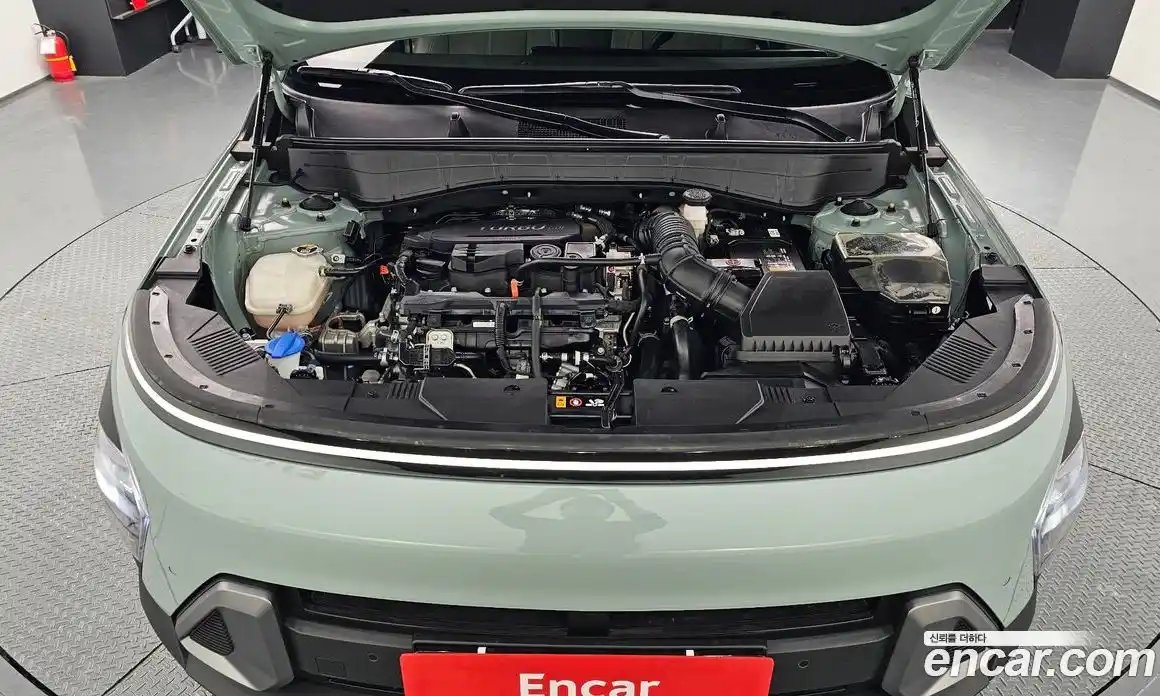 Hyundai Kona 2023 1.6 автомат (гидро), фото 6