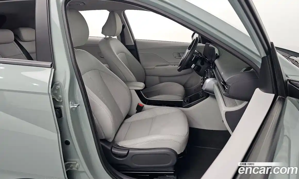 Hyundai Kona 2023 1.6 автомат (гидро), фото 10