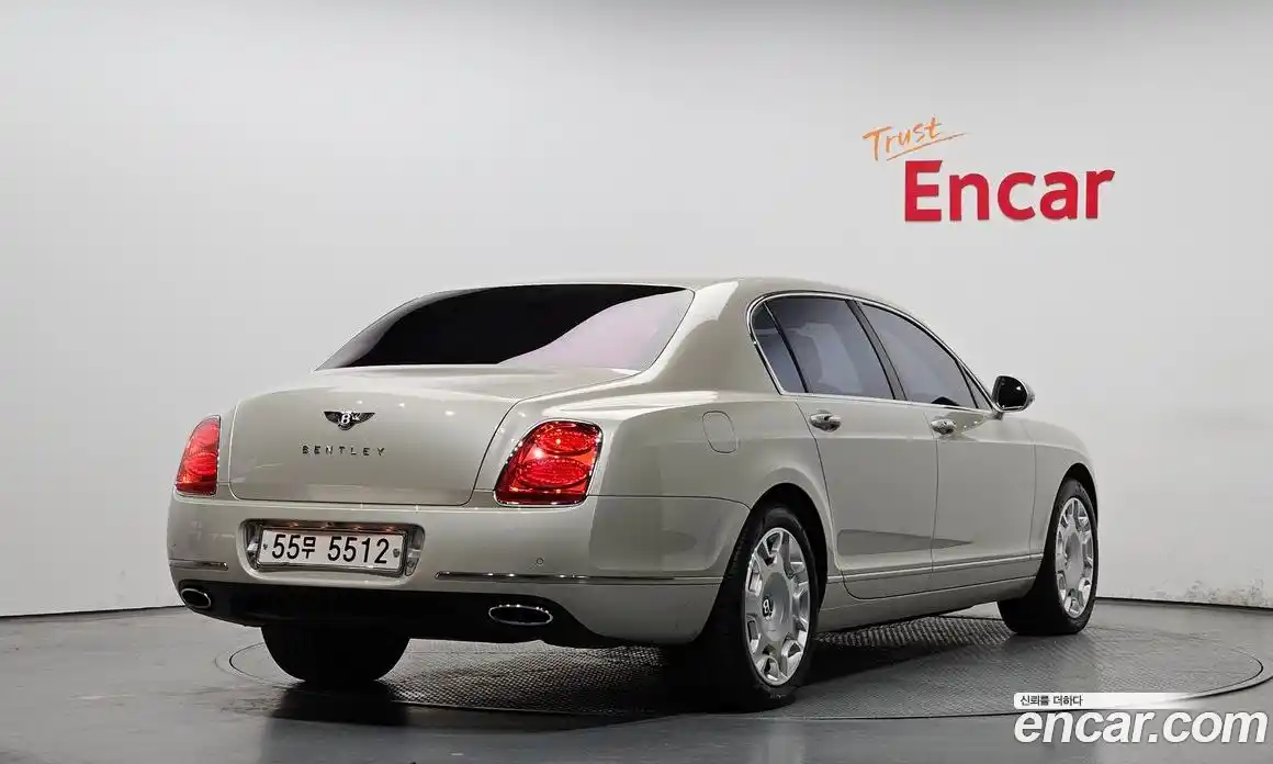 Bentley Flying Spur 2011 6.0 автомат (гидро), фото 2 Bentley Flying Spur 2011 6.0 автомат (гидро), фото 2