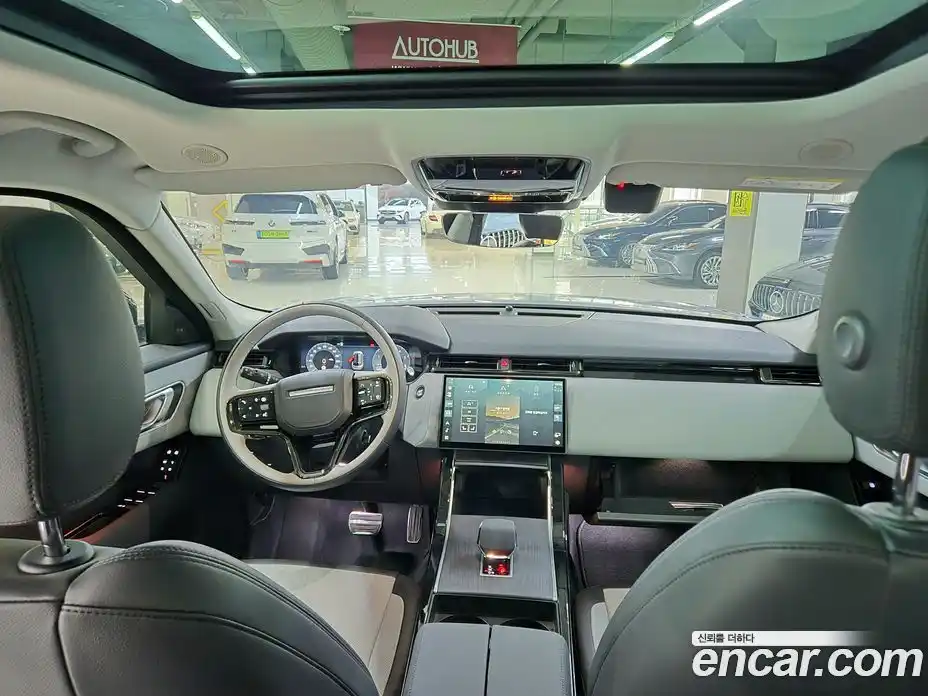 Land Rover Range Rover Velar 2025 2.0 автомат (гидро), фото 8