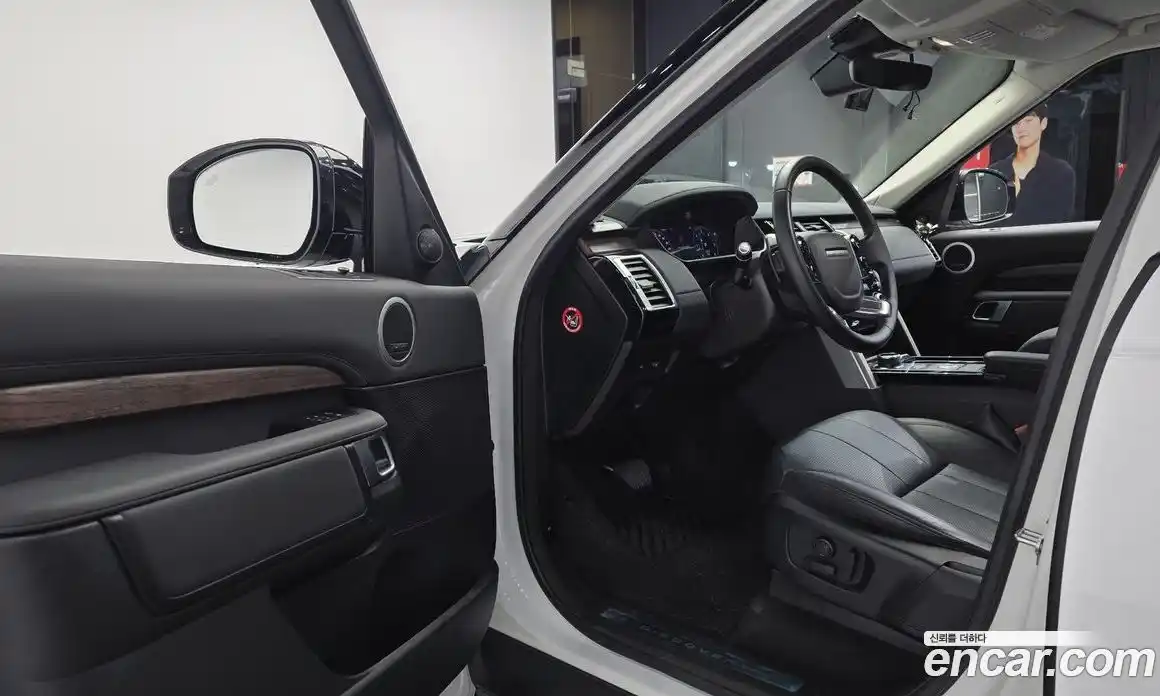 Land Rover Discovery 2020 3.0 автомат (гидро), фото 10