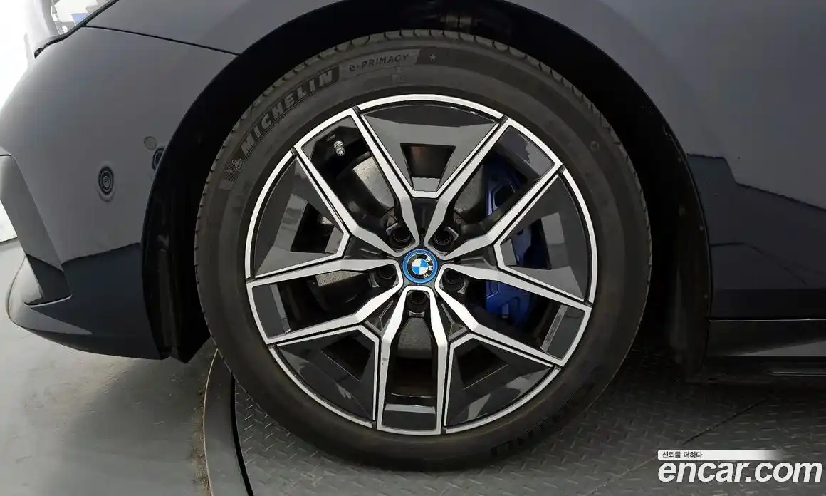 BMW i5 2025 0.2 автомат (гидро), фото 5