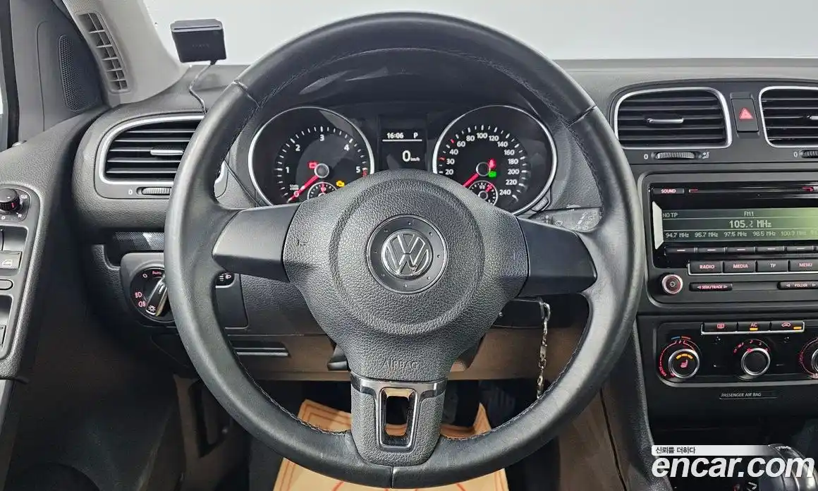 Volkswagen Golf 2012 1.6 автомат (гидро), фото 16
