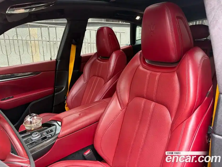 Maserati Levante 2018 3.0 автомат (гидро), фото 9 Maserati Levante 2018 3.0 автомат (гидро), фото 9