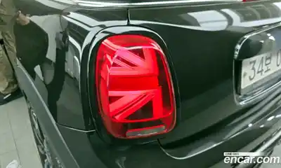 Mini Cooper Convertible 2016 2.0 автомат (гидро), миниатюра 9