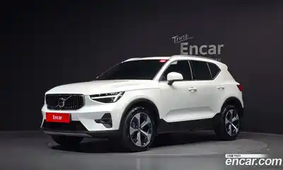 Volvo XC40, 2025, 9 524 км