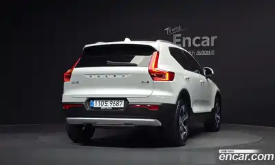 Volvo XC40 2025 2.0 автомат (гидро), миниатюра 4