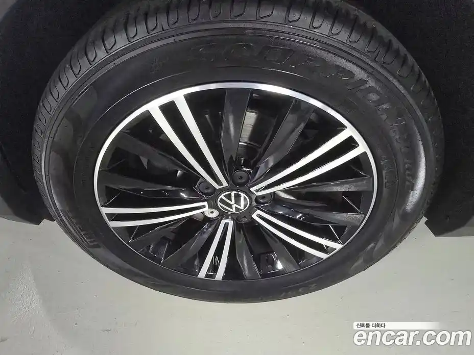 Volkswagen Tiguan 2022 2.0 автомат (гидро), фото 5