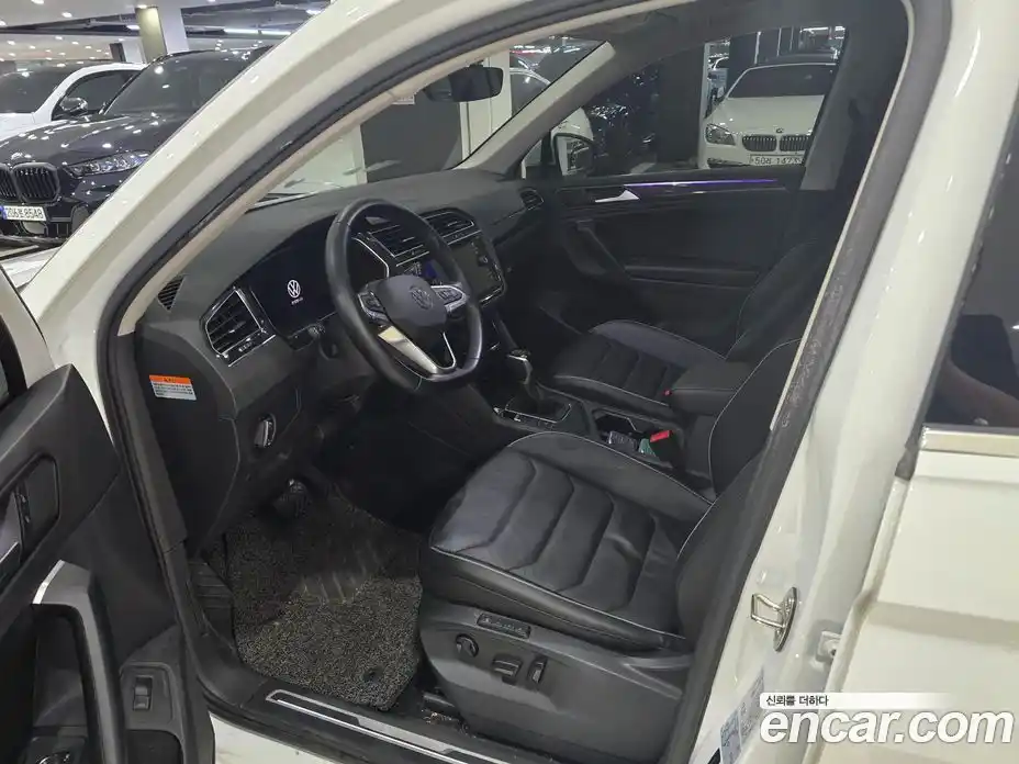 Volkswagen Tiguan 2022 2.0 автомат (гидро), фото 9