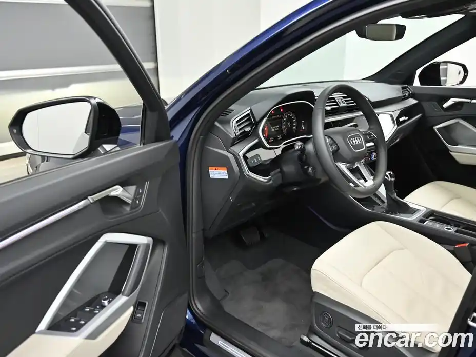 Audi Q3 2025 2.0 автомат (гидро), фото 11