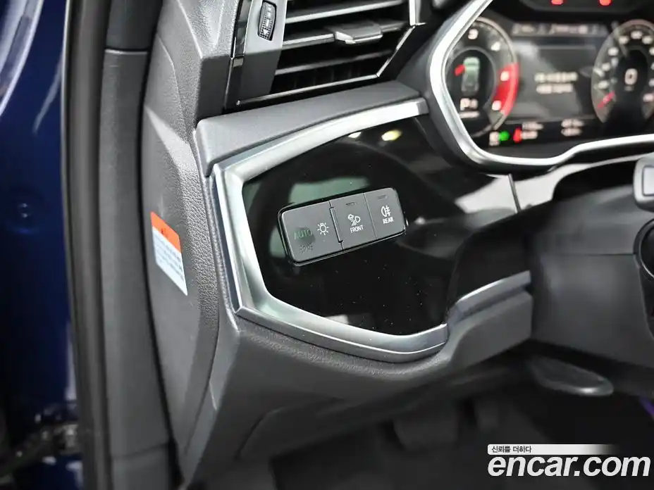 Audi Q3 2025 2.0 автомат (гидро), фото 16