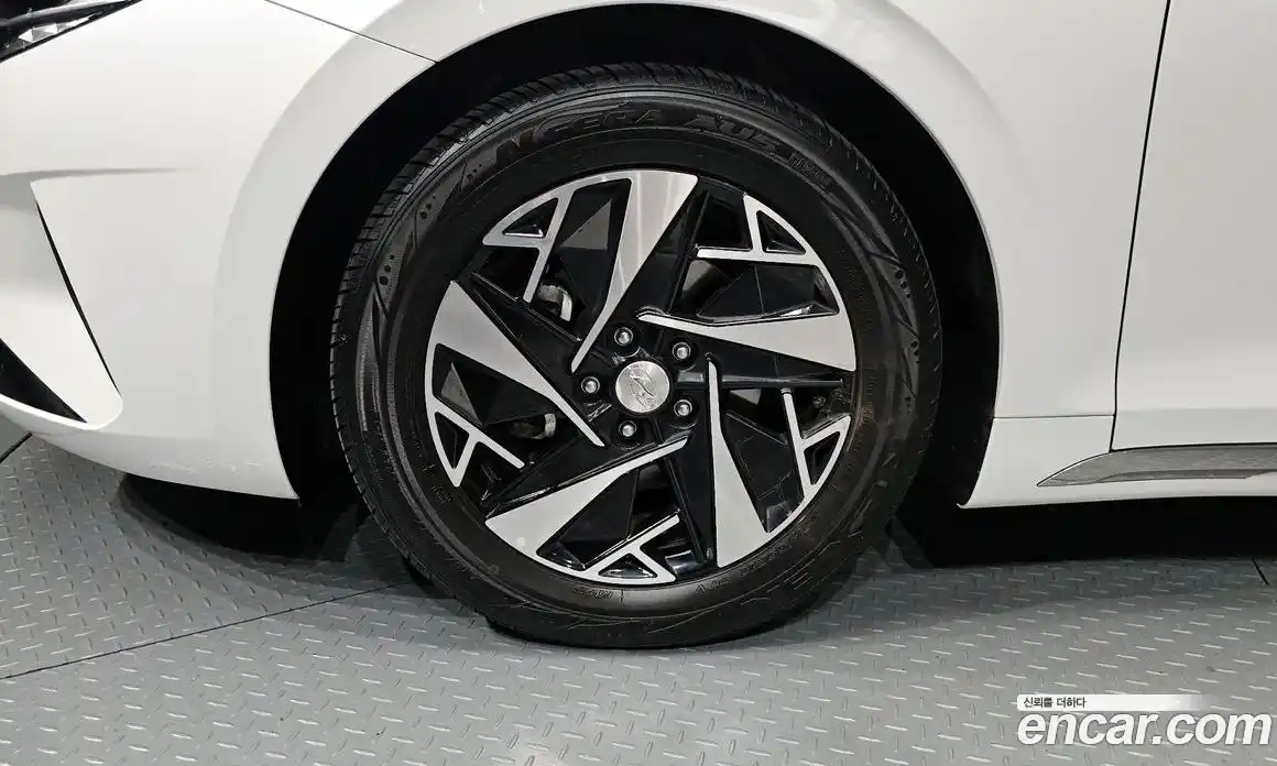 Hyundai Grandeur 2022 2.4 автомат (гидро), фото 5