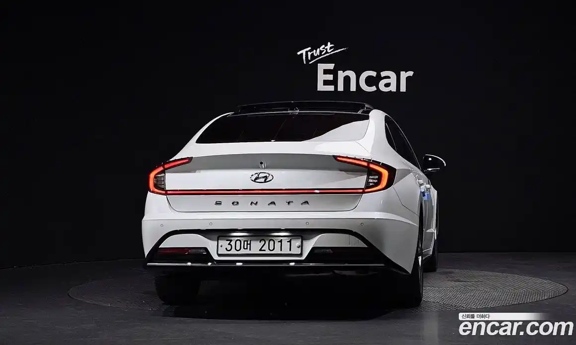 Hyundai Sonata 2019 2.0 автомат (гидро), фото 4
