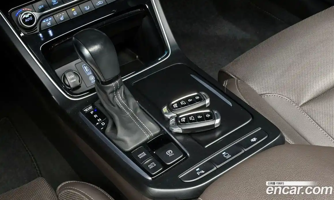 Hyundai Grandeur 2019 2.4 автомат (гидро), фото 11
