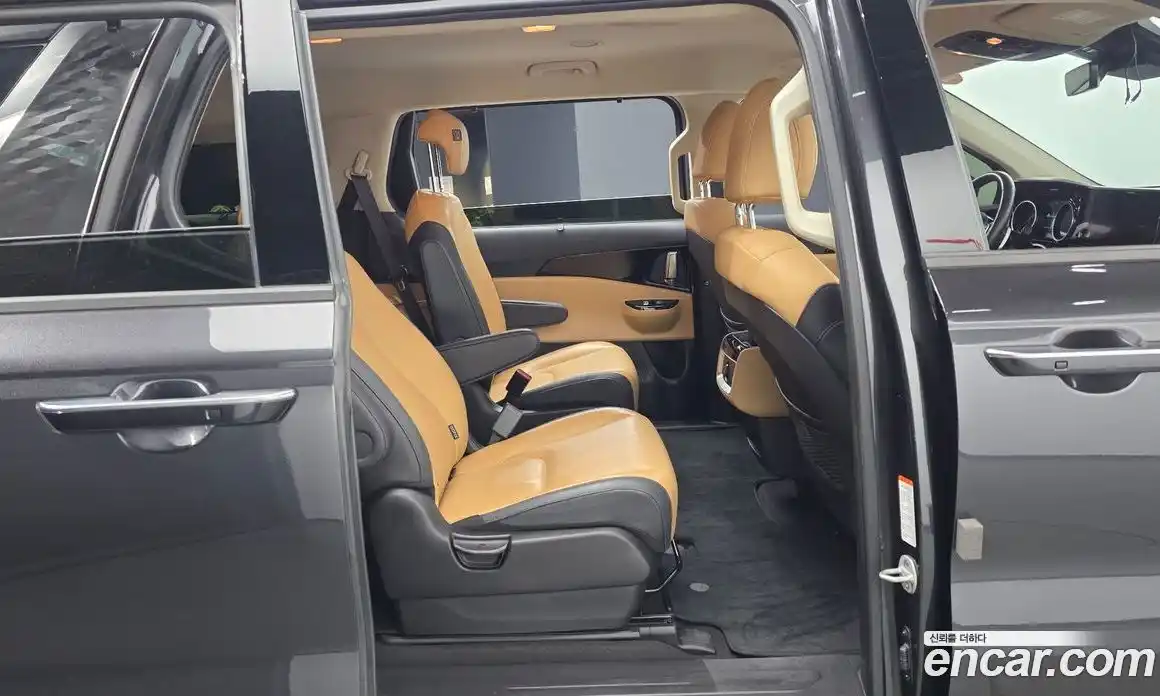 Kia Carnival 2023 2.2 автомат (гидро), фото 12