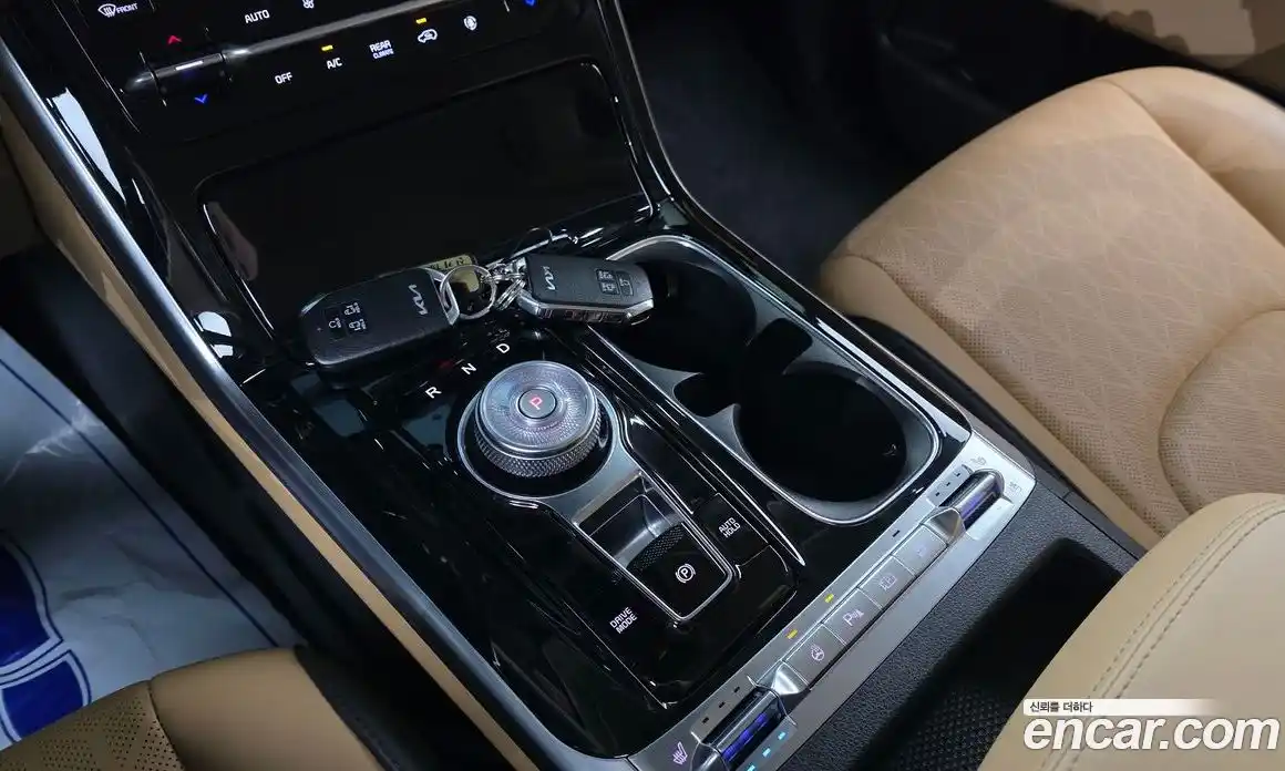 Kia Carnival 2023 2.2 автомат (гидро), фото 9