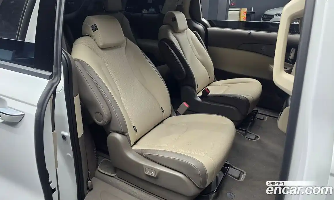 Kia Carnival 2024 2.2 автомат (гидро), фото 15