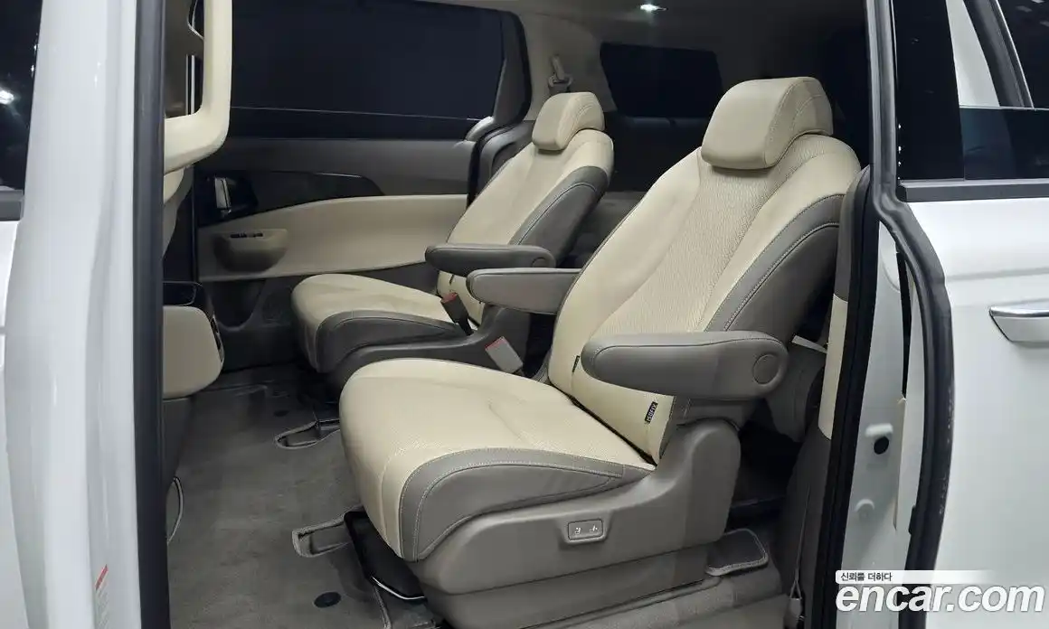 Kia Carnival 2024 2.2 автомат (гидро), фото 17