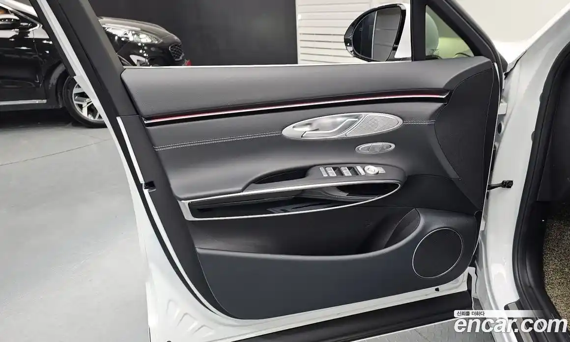 Genesis GV70 2024 2.5 автомат (гидро), фото 13
