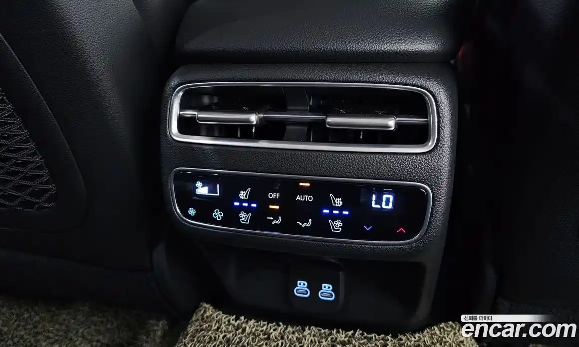 Genesis GV70 2024 2.5 автомат (гидро), фото 24