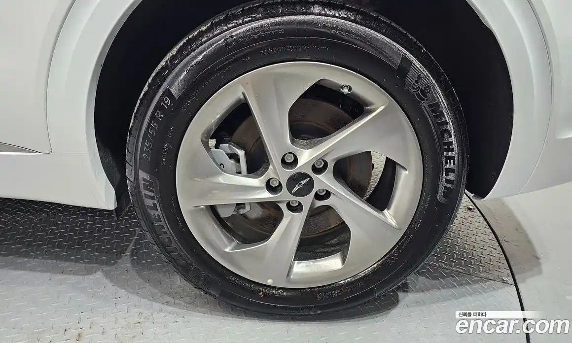 Genesis GV70 2024 2.5 автомат (гидро), фото 6