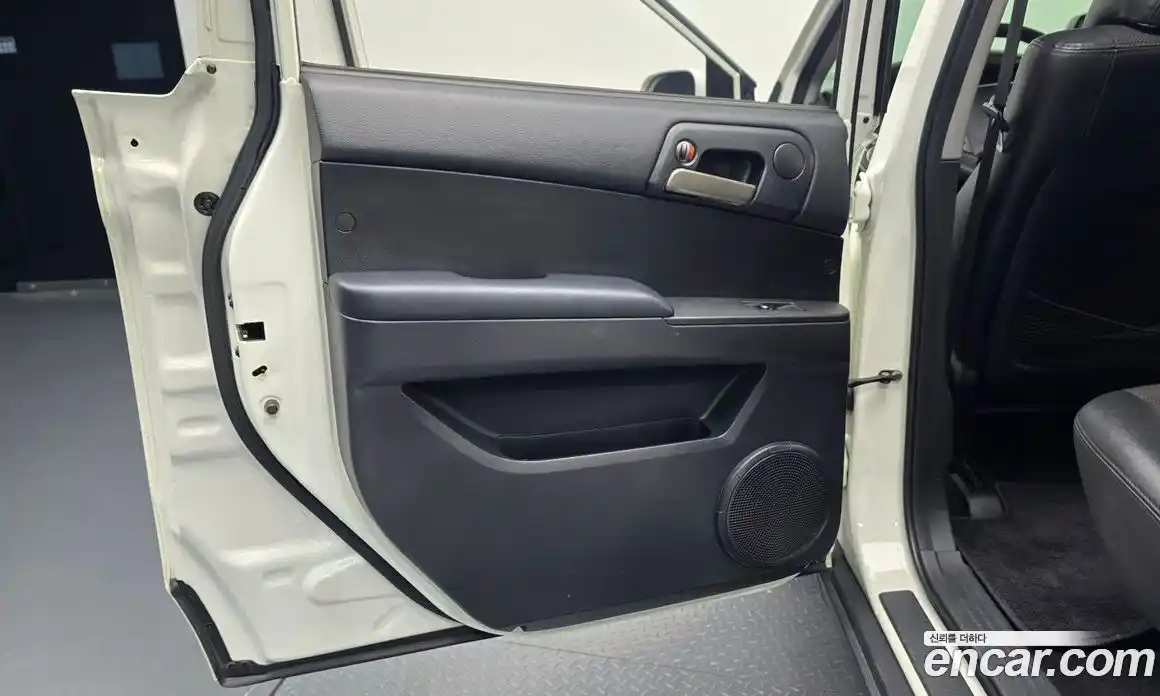 SsangYong Korando 2012 2.0 автомат (гидро), фото 15