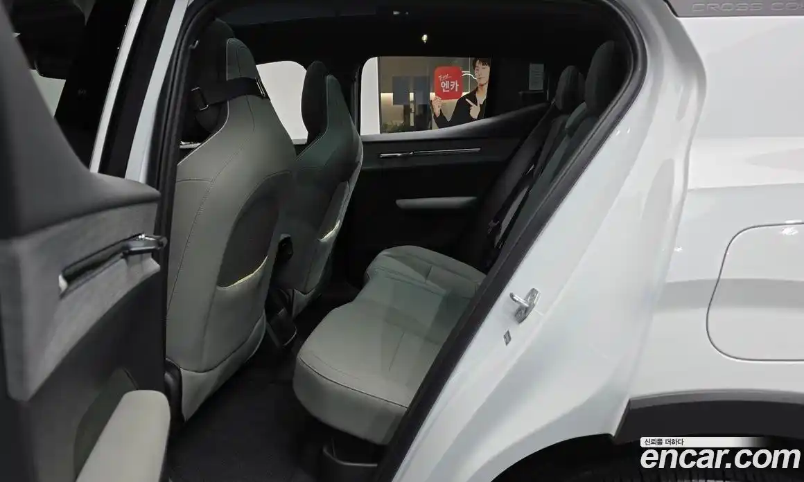 Volvo EX30 2025 0.2 автомат (гидро), фото 15