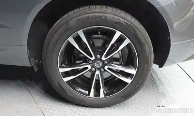Volvo XC60 2018 2.0 автомат (гидро), миниатюра 7