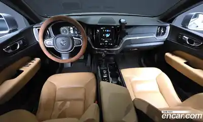 Volvo XC60 2018 2.0 автомат (гидро), миниатюра 10